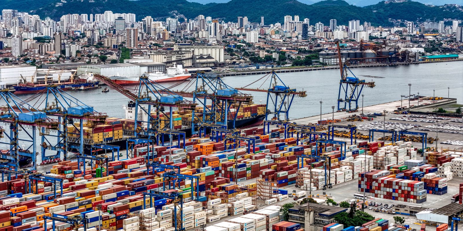 Brasil vê avanço com EUA, mas mantém etanol fora da negociação